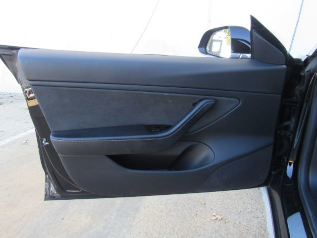 Used 2018 Tesla Model 3 Long Range image 12