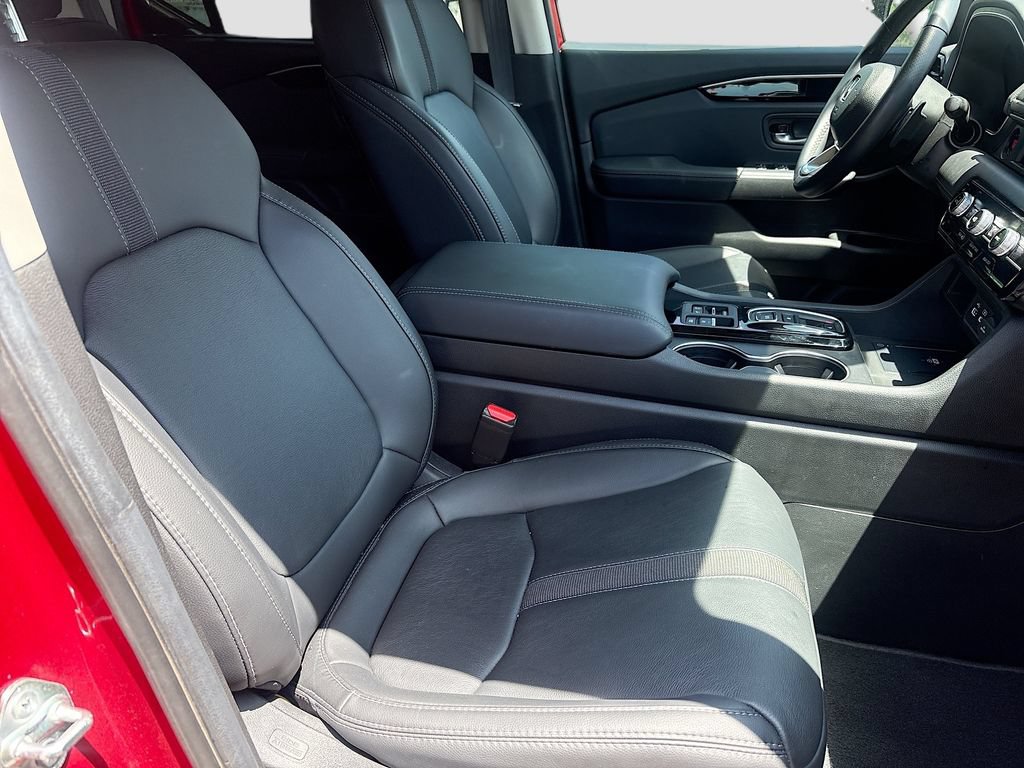 Used 2025 Honda Pilot Touring image 30