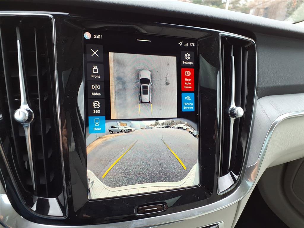 New 2026 Volvo V60 B5 Cross Country Plus w/ Protection Package Premier image 19