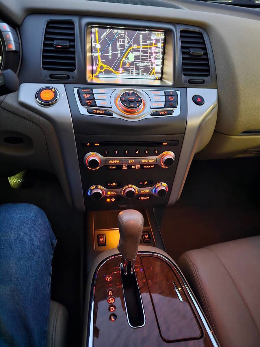 Used 2013 Nissan Murano LE w/ Platinum Pkg image 6