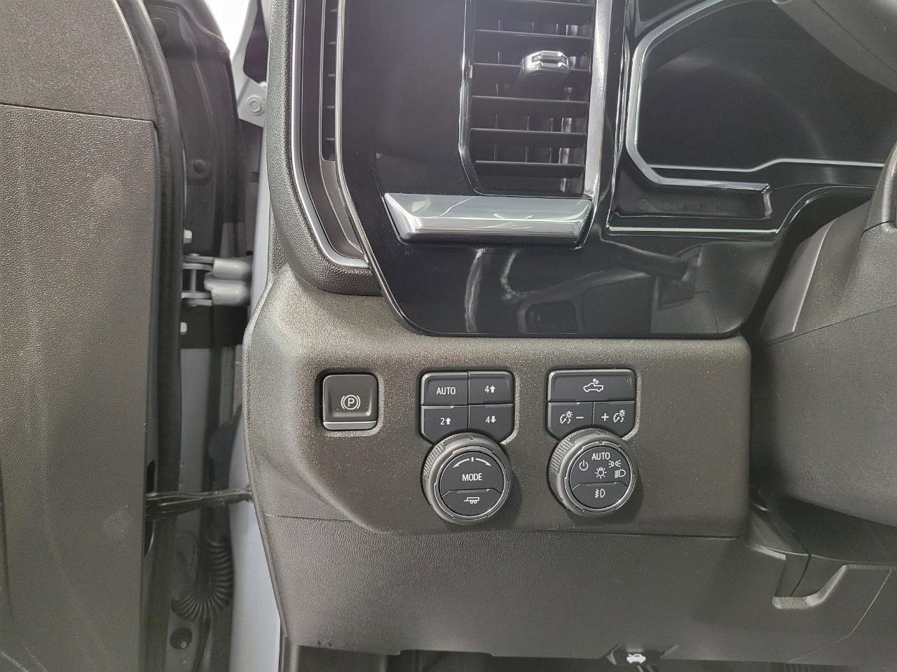 Used 2023 Chevrolet Silverado 1500 RST AWD/4WD image 10