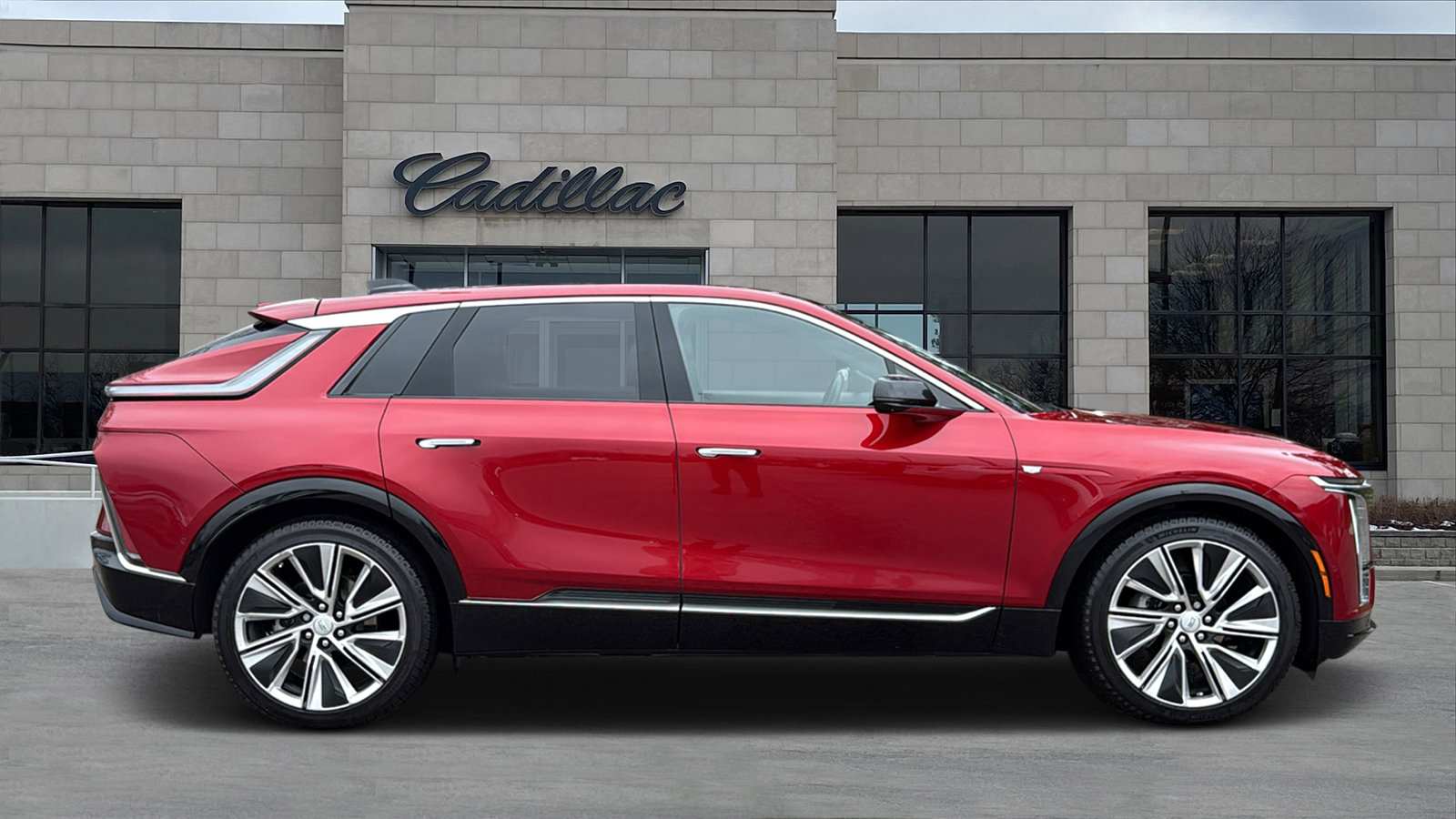 Certified 2024 Cadillac Lyriq Luxury w/ LPO, Floor Liner Package image 2