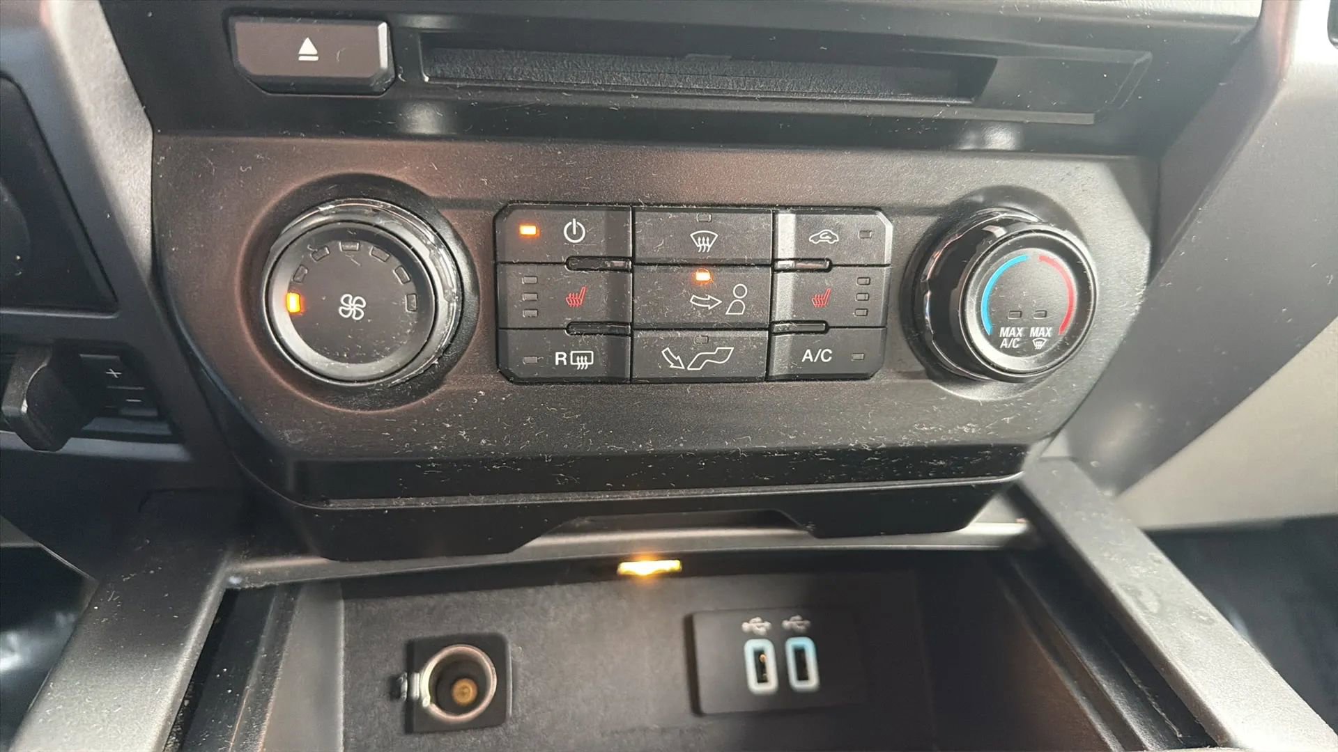 Used 2016 Ford F150 XLT w/ Equipment Group 302A Luxury image 24