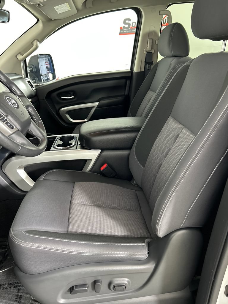 Used 2024 Nissan Titan SV w/ SV Convenience Package AWD/4WD image 13