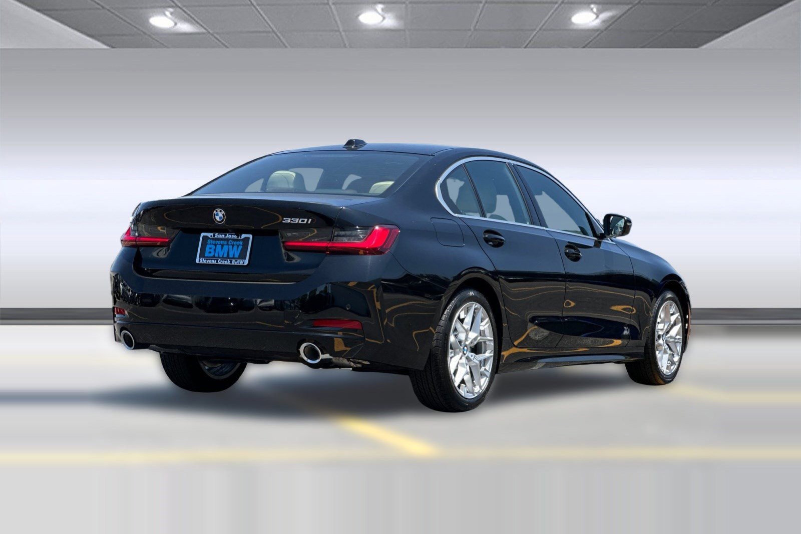 Used 2025 BMW 330i Sedan w/ Premium Package RWD image 8