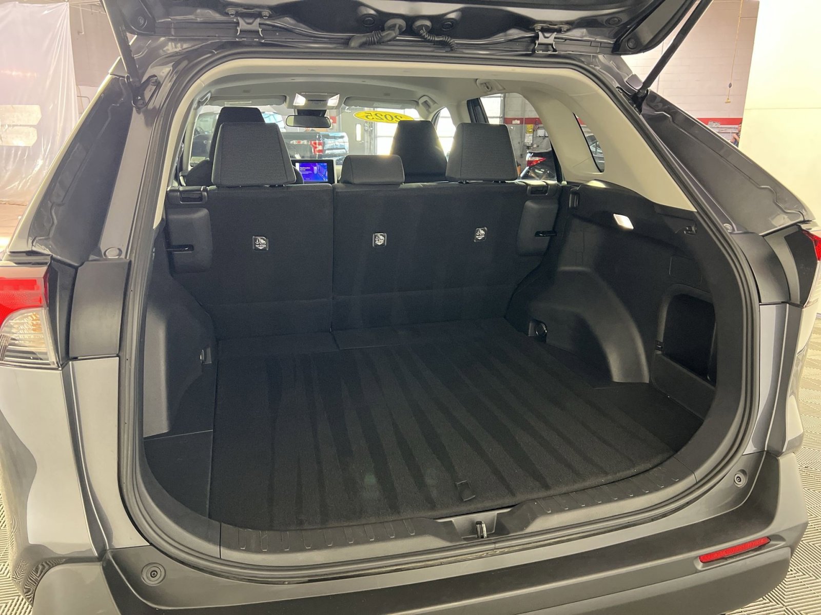 Used 2025 Toyota RAV4 LE image 26