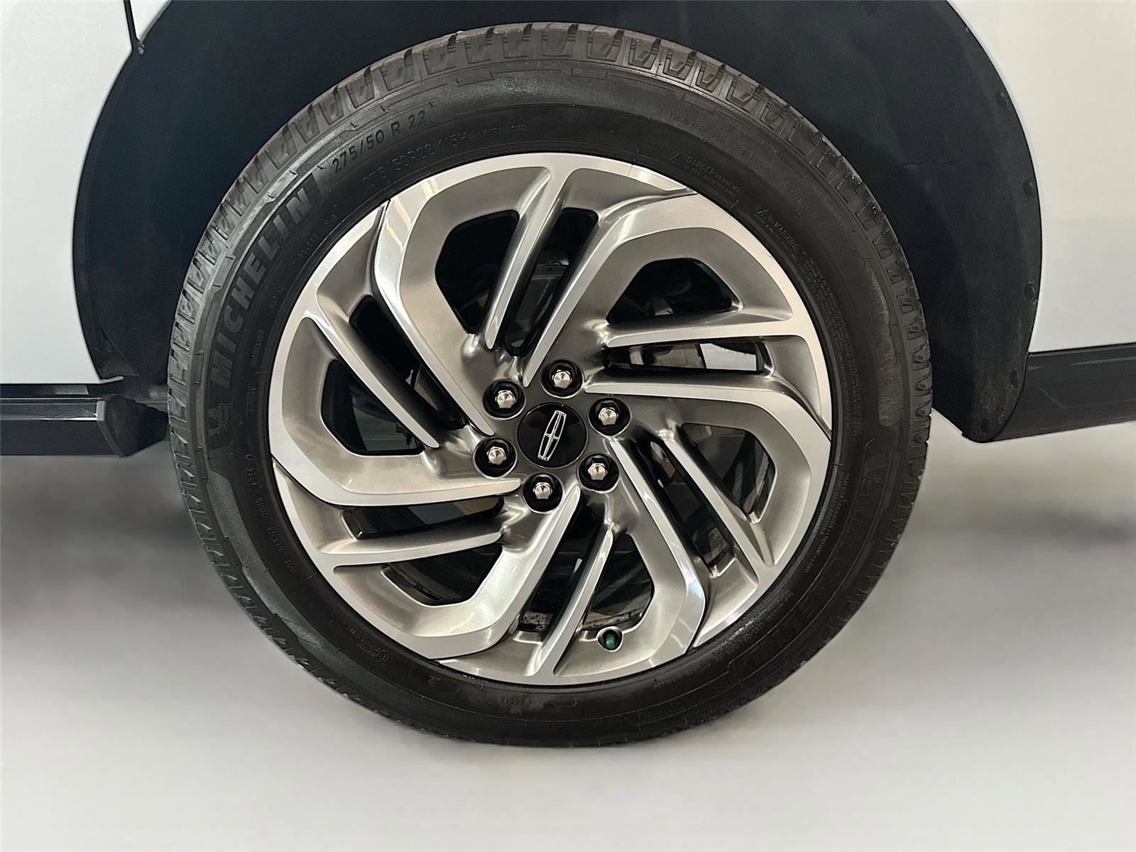 Used 2025 Lincoln Navigator L Reserve AWD/4WD image 32