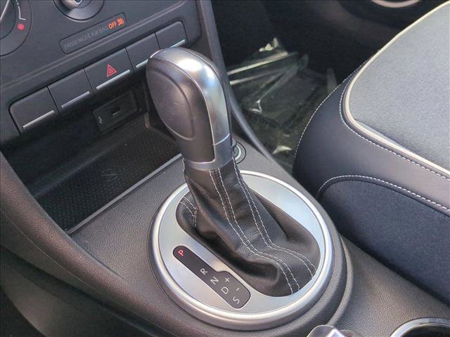 Used 2016 Volkswagen Beetle 1.8T Denim image 12