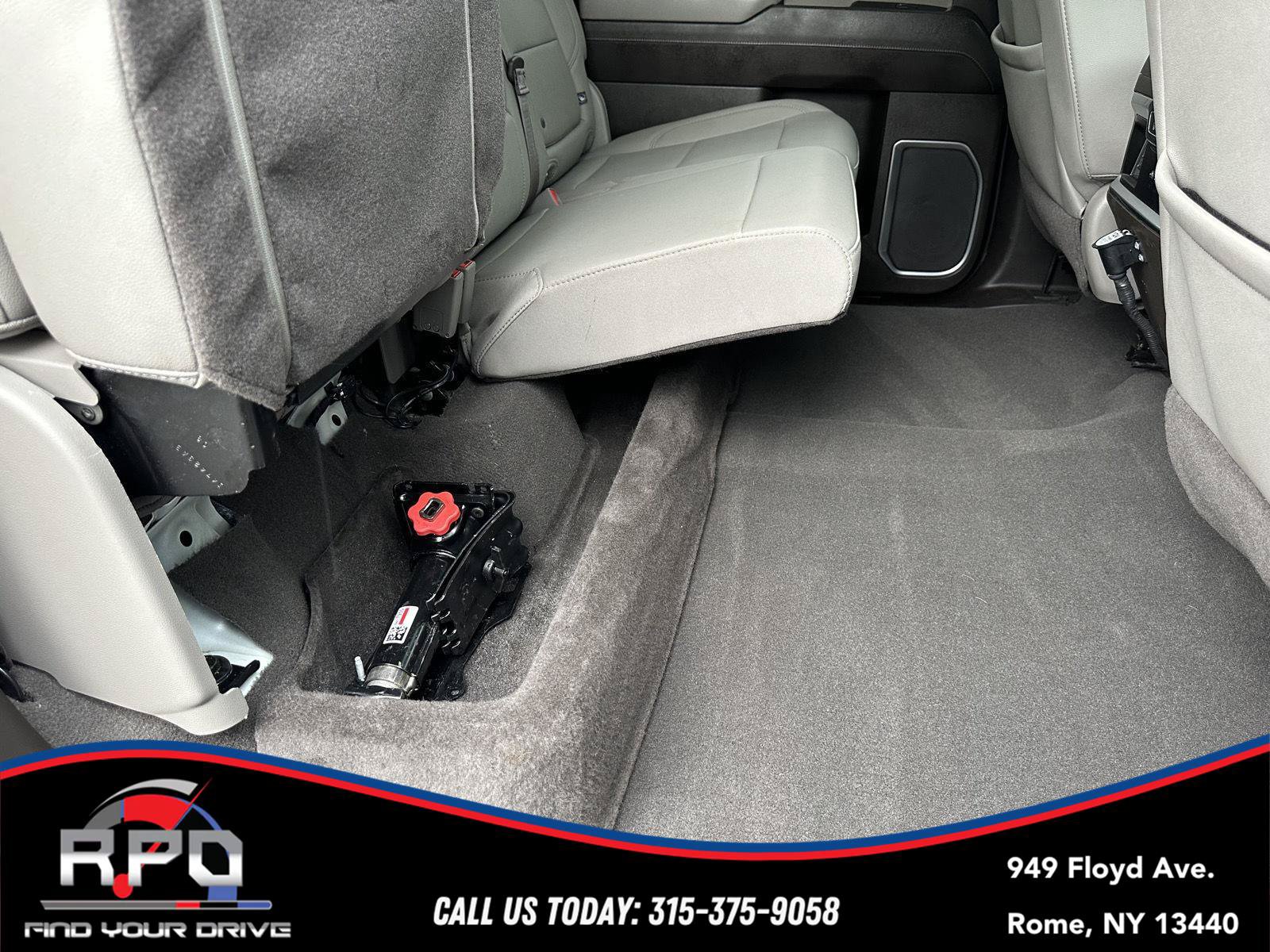 Used 2024 Chevrolet Silverado 2500 LTZ w/ LTZ Convenience Package AWD/4WD image 30