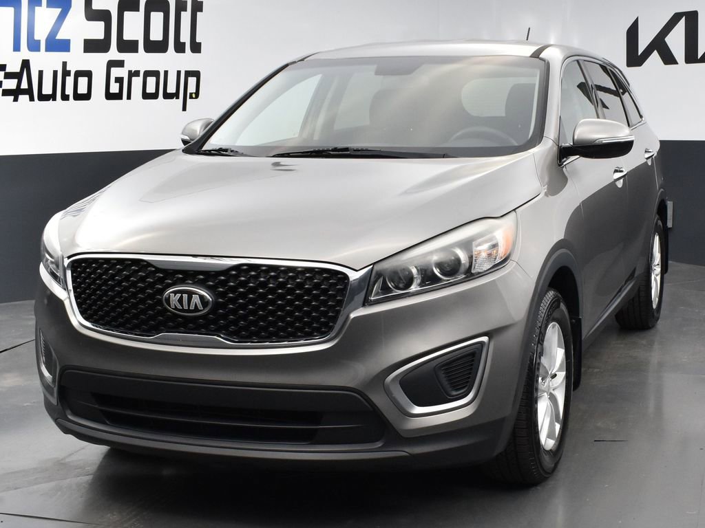 Used 2016 Kia Sorento L FWD image 1