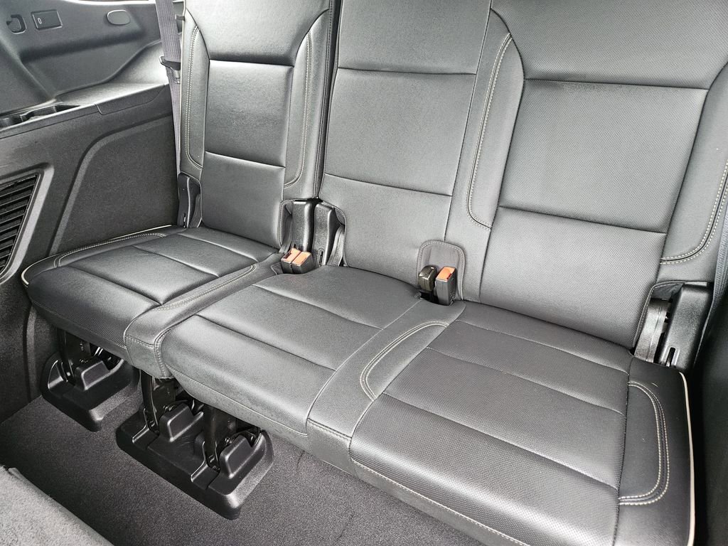Used 2024 GMC Yukon SLT AWD/4WD image 36