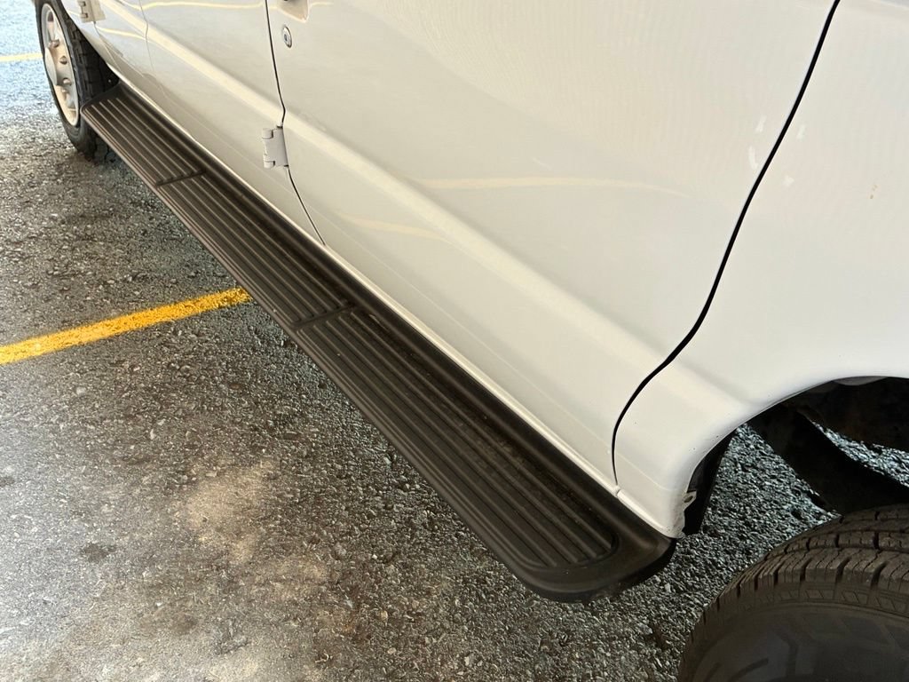 Used 2014 Ford E-350 and Econoline 350 XLT RWD image 34