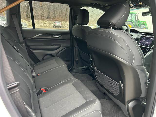 New 2025 Jeep Grand Cherokee Laredo X w/ Luxury Tech Group I image 21