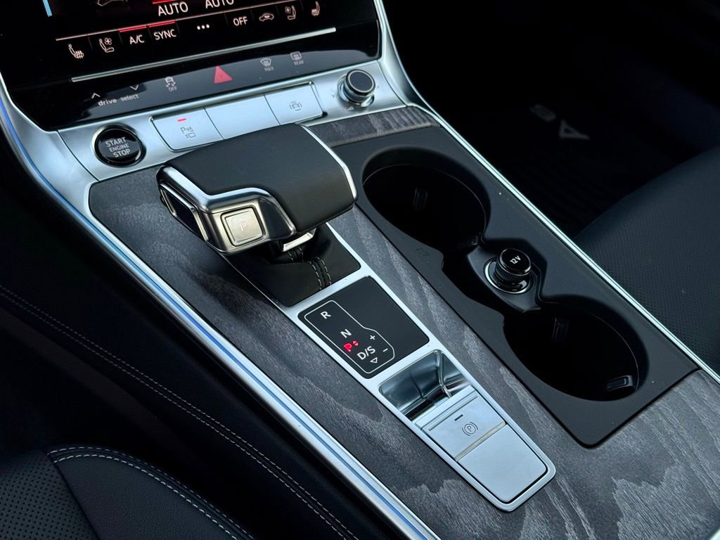 Used 2025 Audi A6 Premium Plus image 25