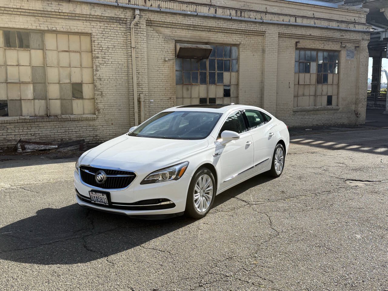 Used 2019 Buick LaCrosse Essence w/ Sun and Shade Package FWD image 2