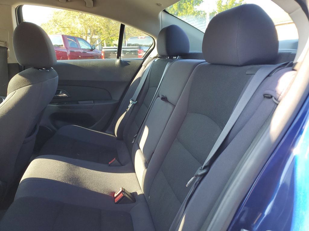 Used 2013 Chevrolet Cruze LT FWD image 8