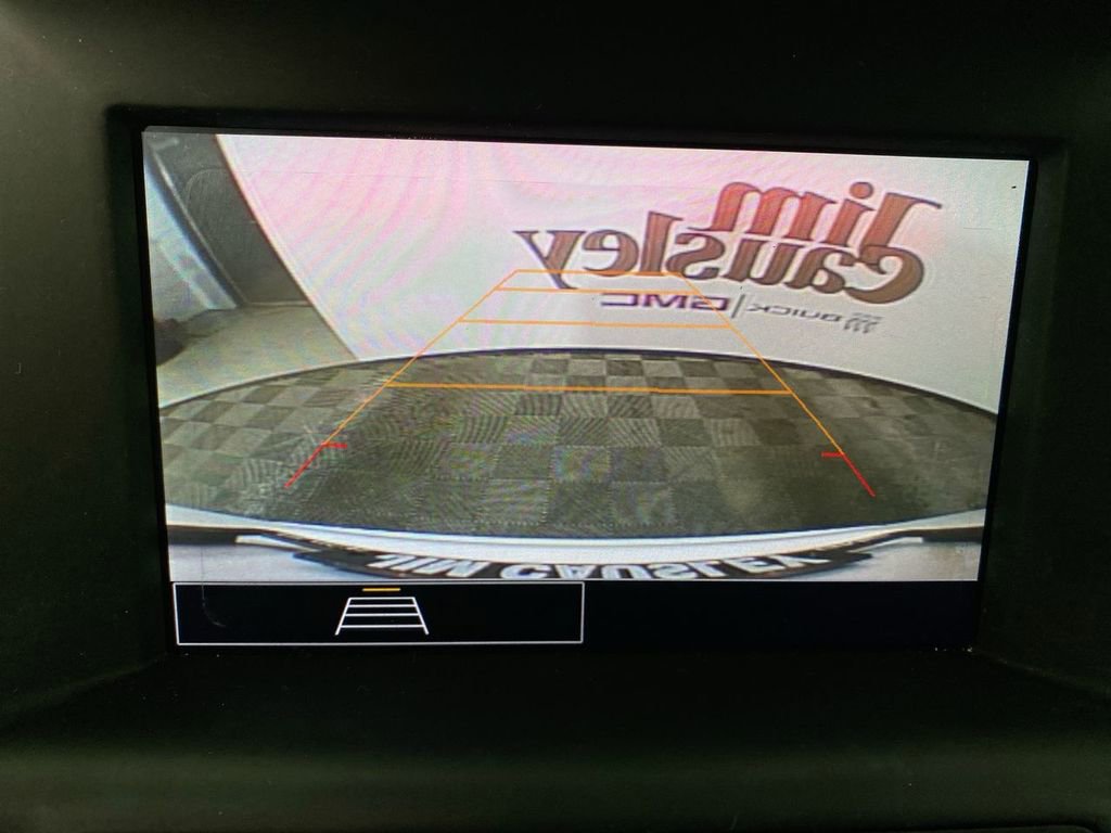 Certified 2023 GMC Terrain SLE w/ Driver Convenience Package image 17