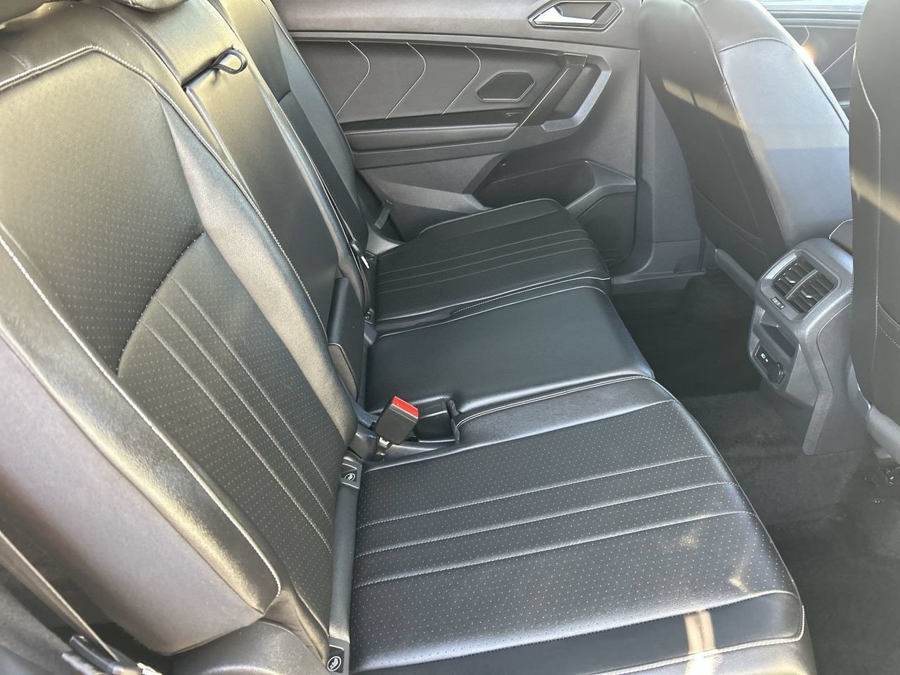 Used 2022 Volkswagen Tiguan SE FWD image 10