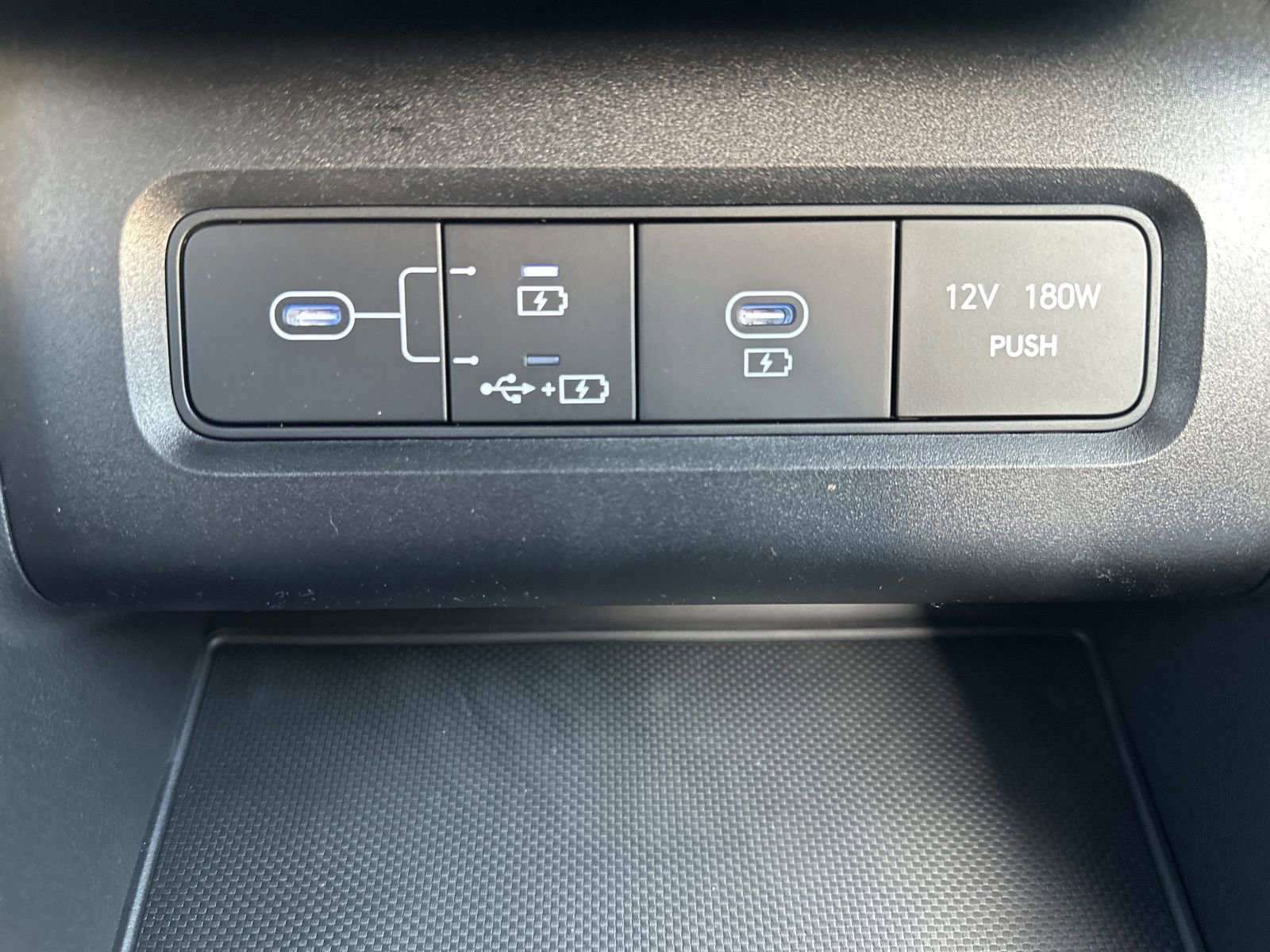 New 2026 Hyundai Tucson Blue SE image 56