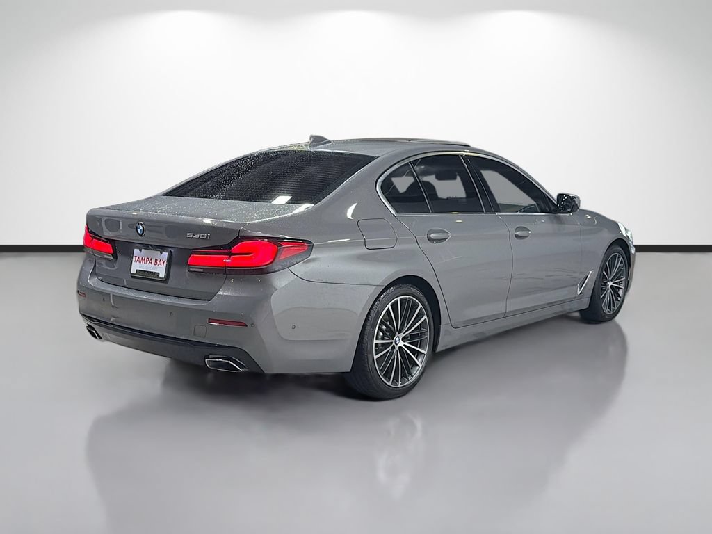 Used 2021 BMW 530i w/ Premium Package RWD image 3