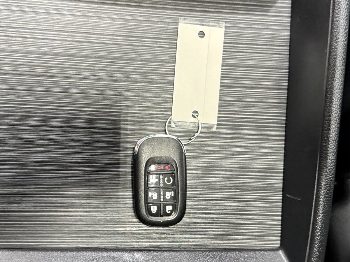 Used 2025 Honda Odyssey EX-L image 34