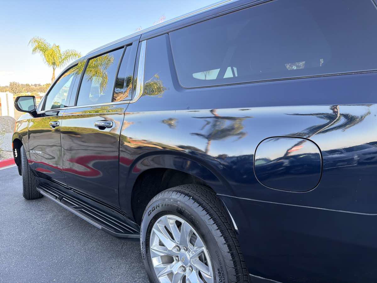 Used 2023 Chevrolet Suburban Premier RWD image 20