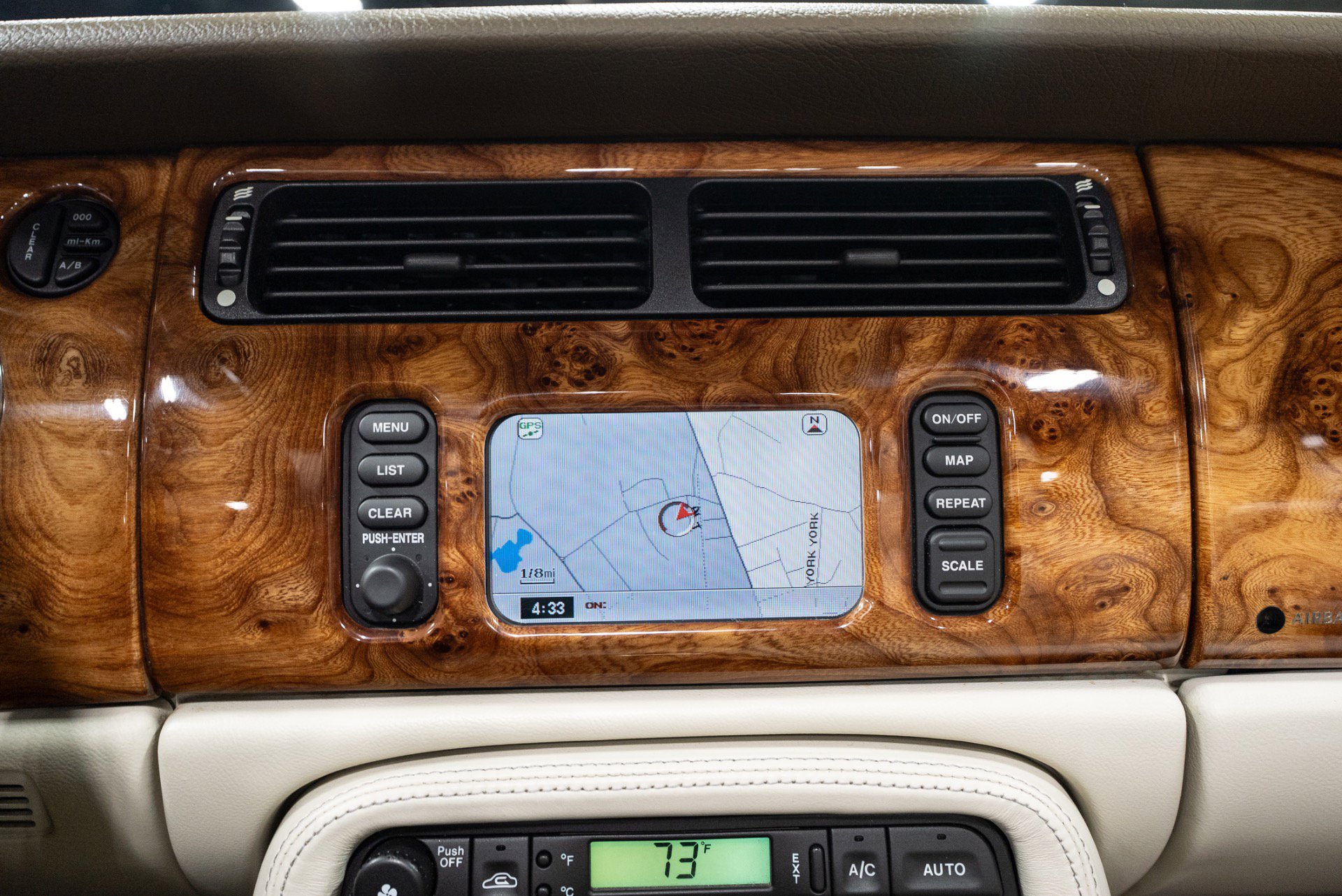 Used 2006 Jaguar XK8 Convertible image 61