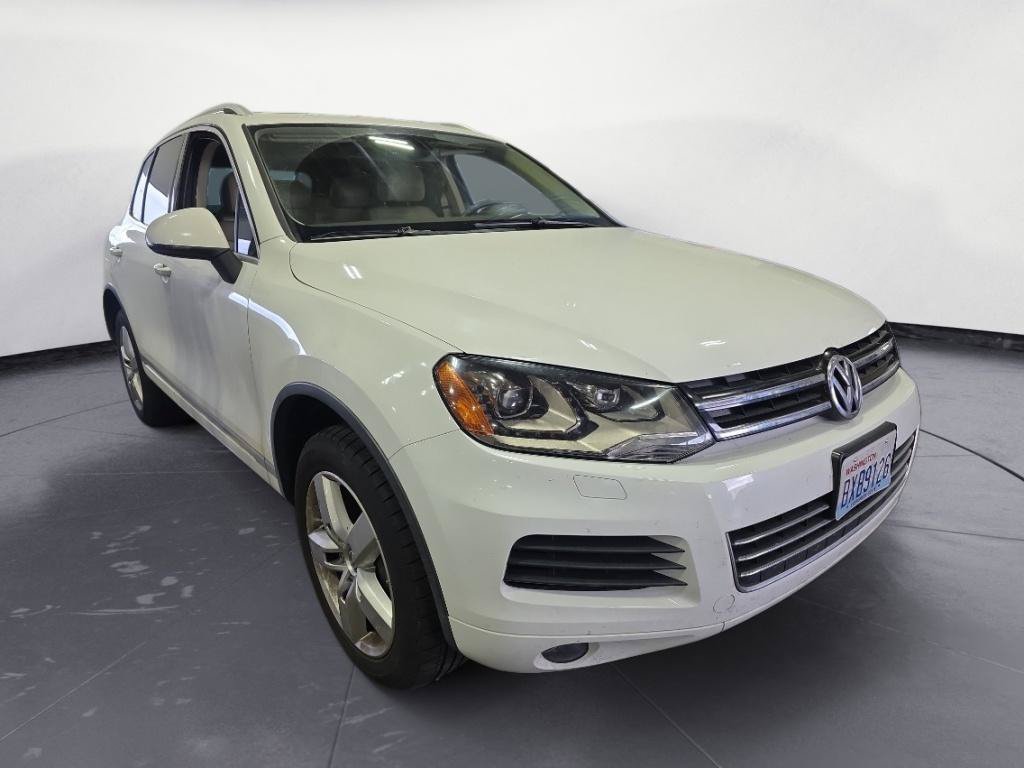 Used 2013 Volkswagen Touareg VR6 AWD/4WD image 2