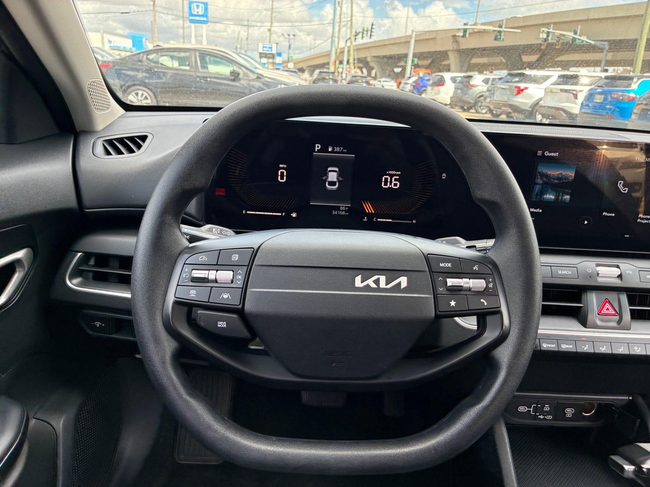 Used 2025 Kia K4 LXS image 21