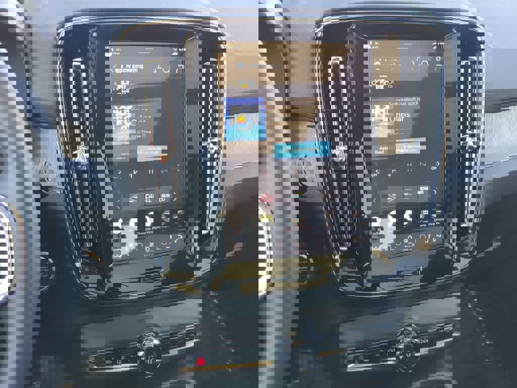 Used 2026 Volvo XC40 B5 Plus w/ Protection Package Premier image 26