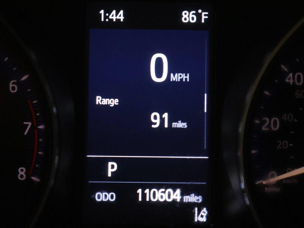Used 2021 Toyota C-HR XLE FWD image 21