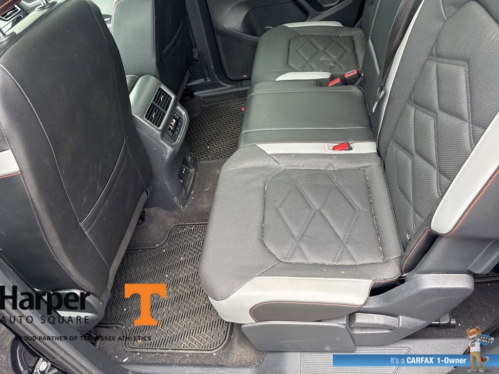 Used 2024 Volkswagen Atlas Peak Edition SE AWD/4WD image 10