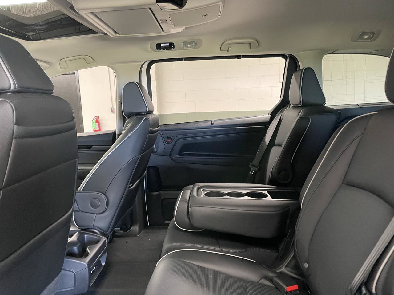 Used 2026 Honda Odyssey Elite image 15
