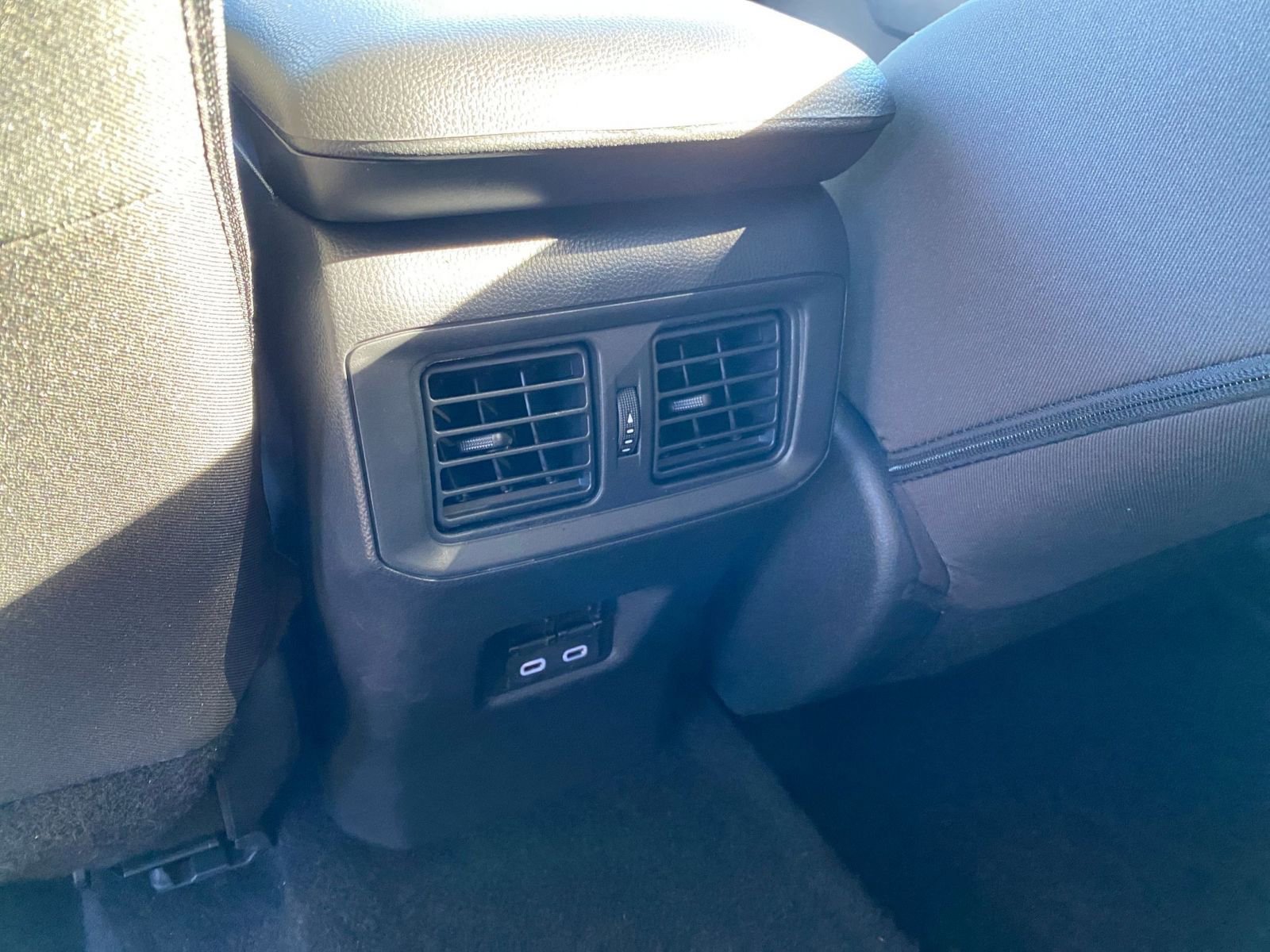 Used 2025 Toyota RAV4 XLE image 24