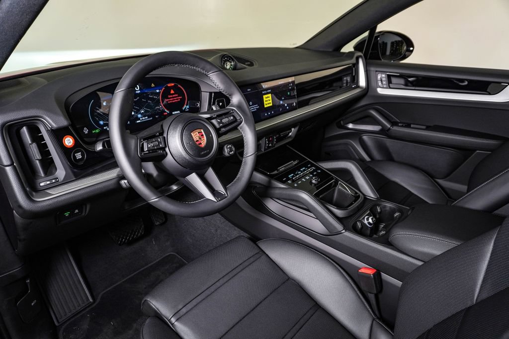New 2026 Porsche Cayenne Coupe AWD/4WD image 4