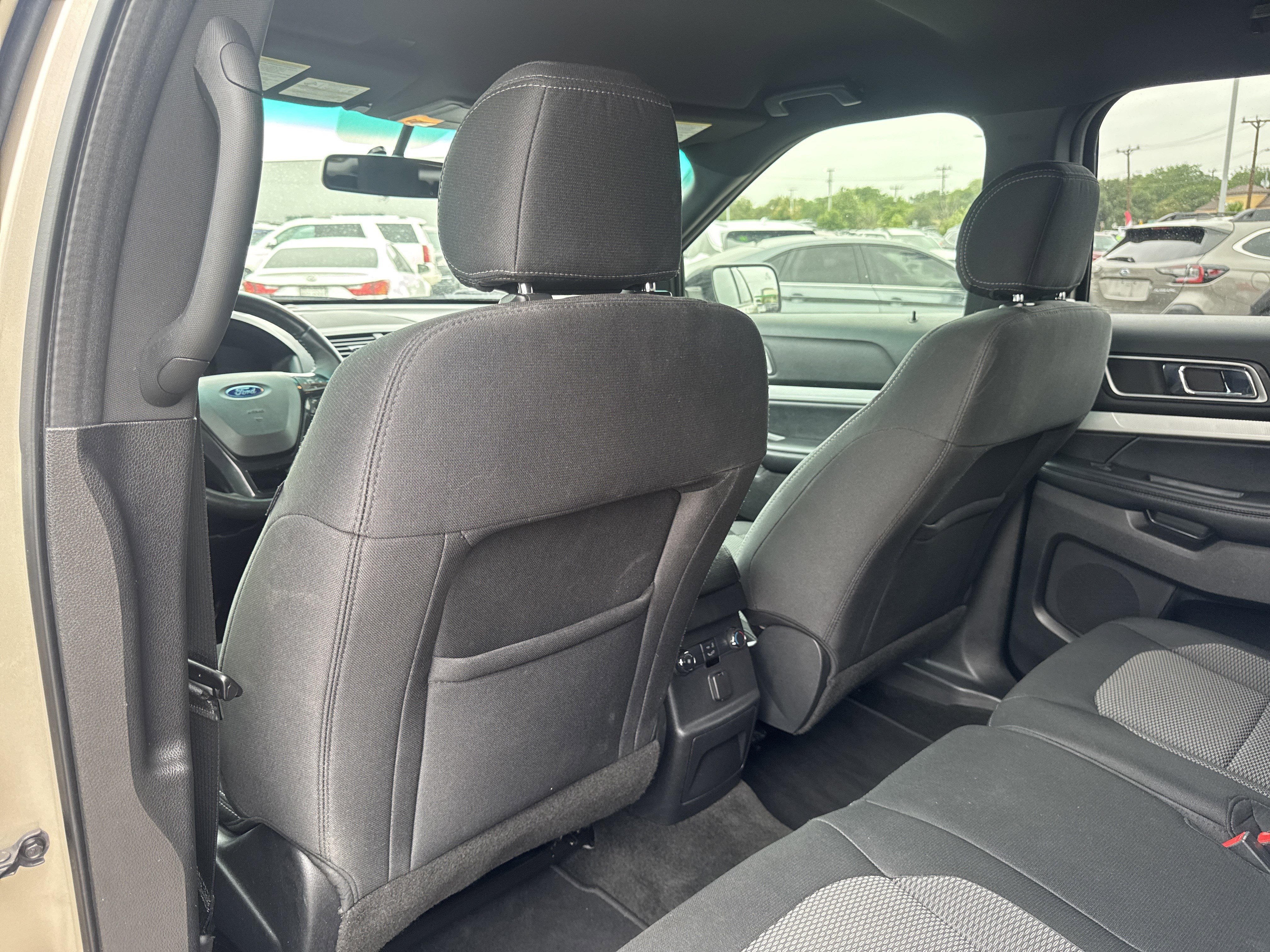 Used 2017 Ford Explorer XLT w/ Equipment Group 201A FWD image 25