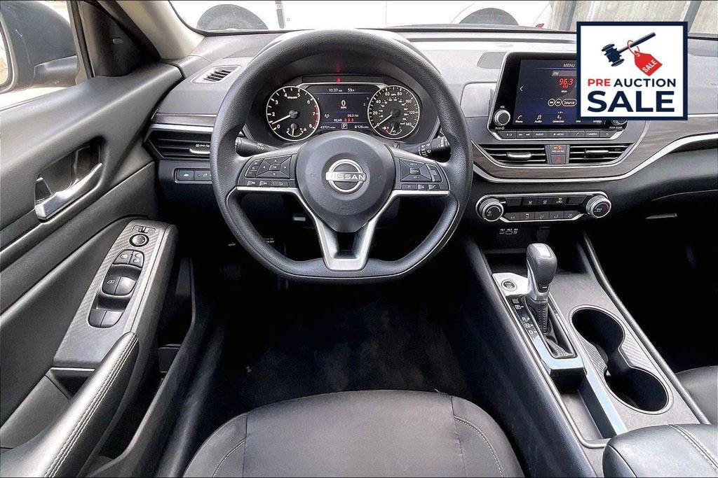 Used 2025 Nissan Altima 2.5 SV image 5