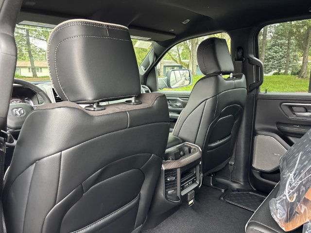 New 2027 RAM 1500 Laramie AWD/4WD image 10