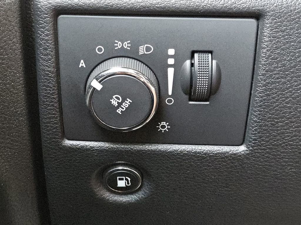 Used 2016 Jeep Grand Cherokee Overland AWD/4WD image 20