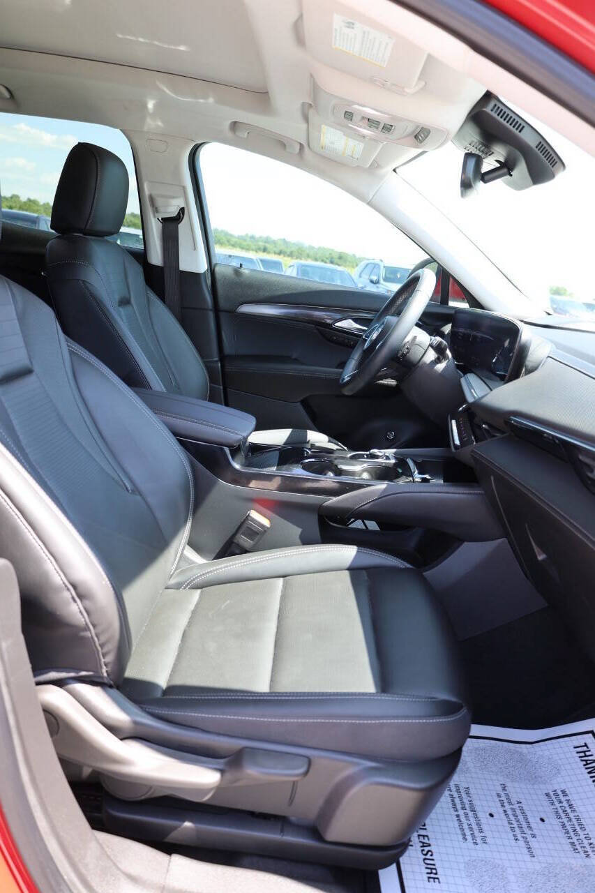 Used 2025 Buick Envision Preferred AWD/4WD image 15