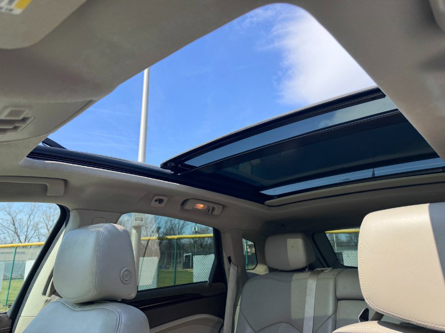 Used 2011 Cadillac SRX Luxury image 15