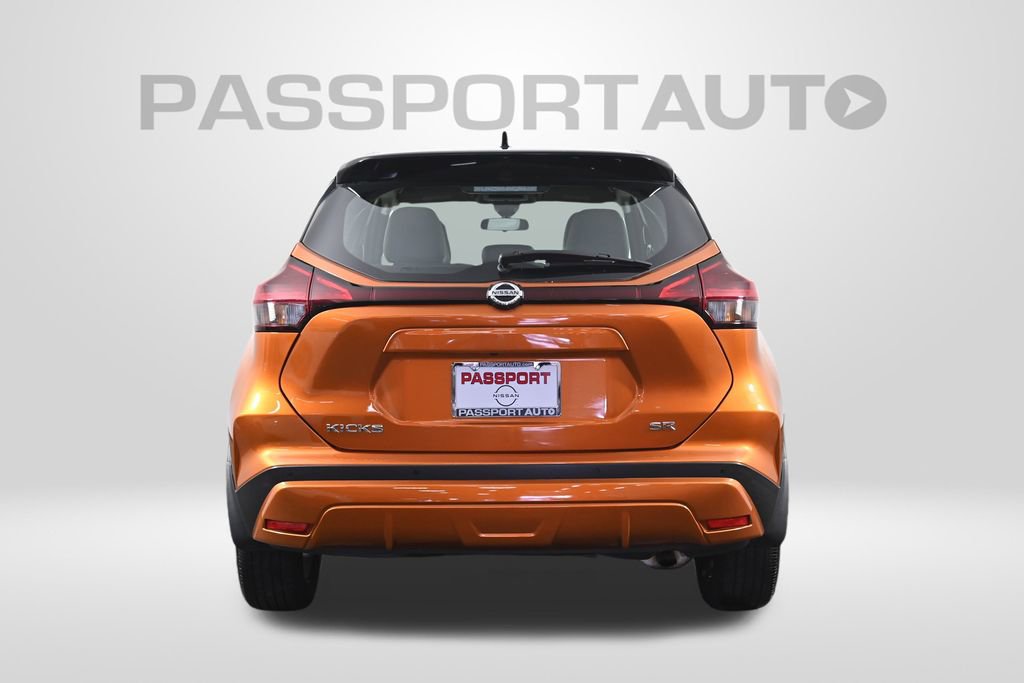 Used 2021 Nissan Kicks SR w/ SR Premium Package image 9