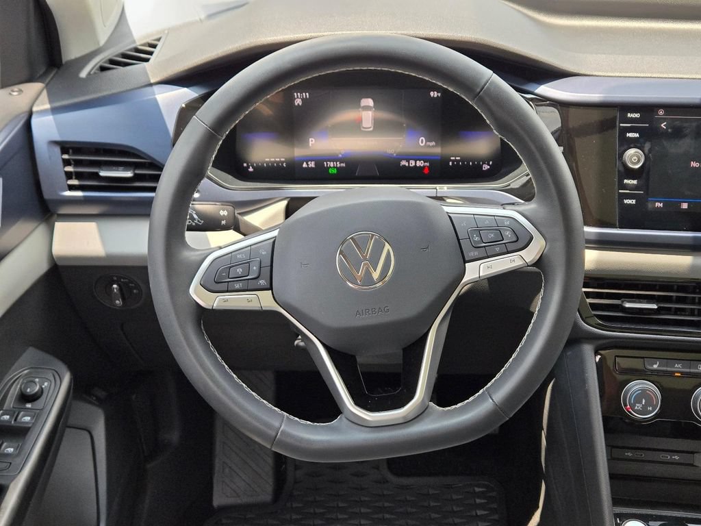 Used 2023 Volkswagen Taos SE w/ Panoramic Sunroof Package FWD image 19