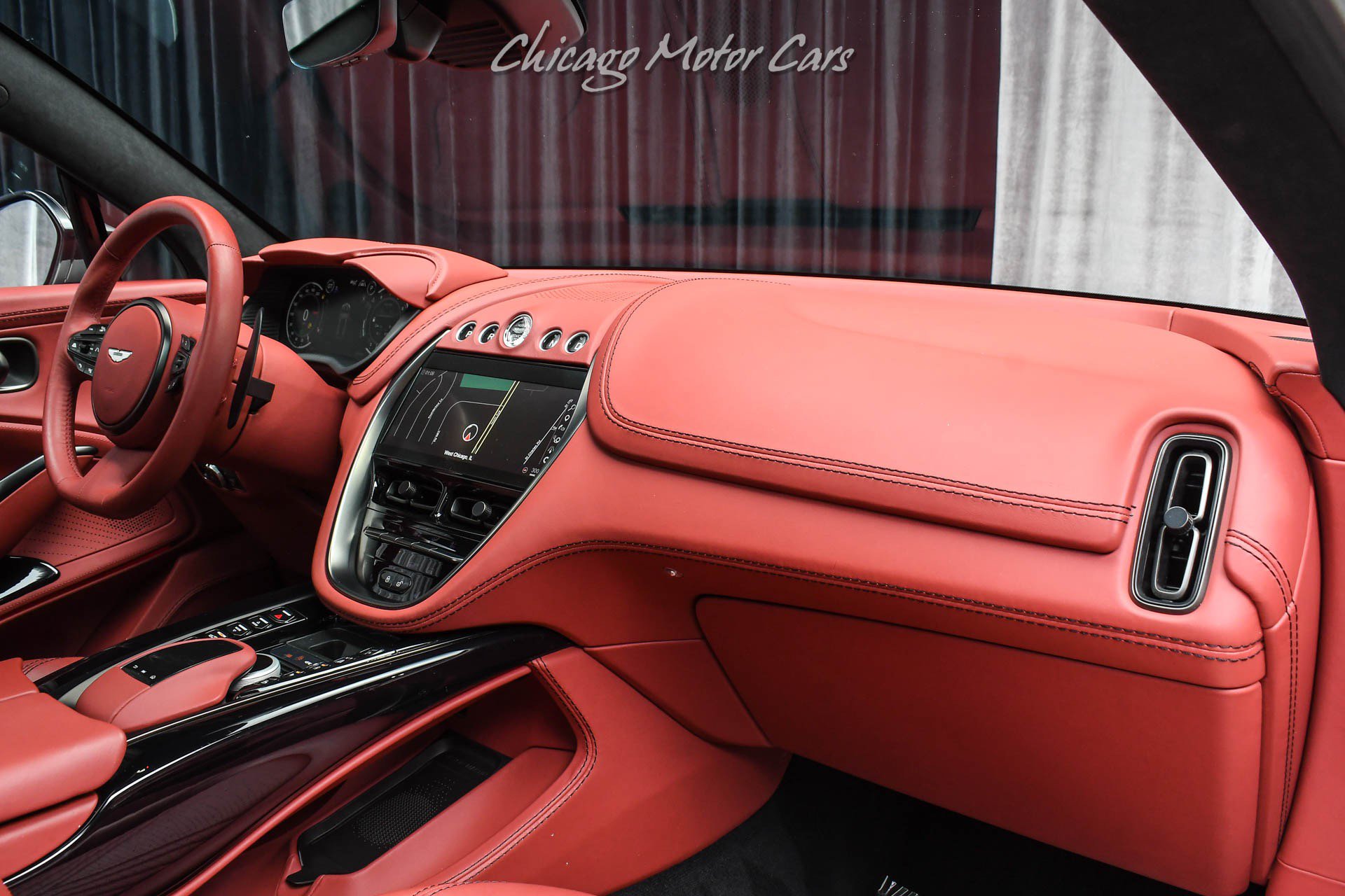 Used 2022 Aston Martin DBX AWD/4WD image 23