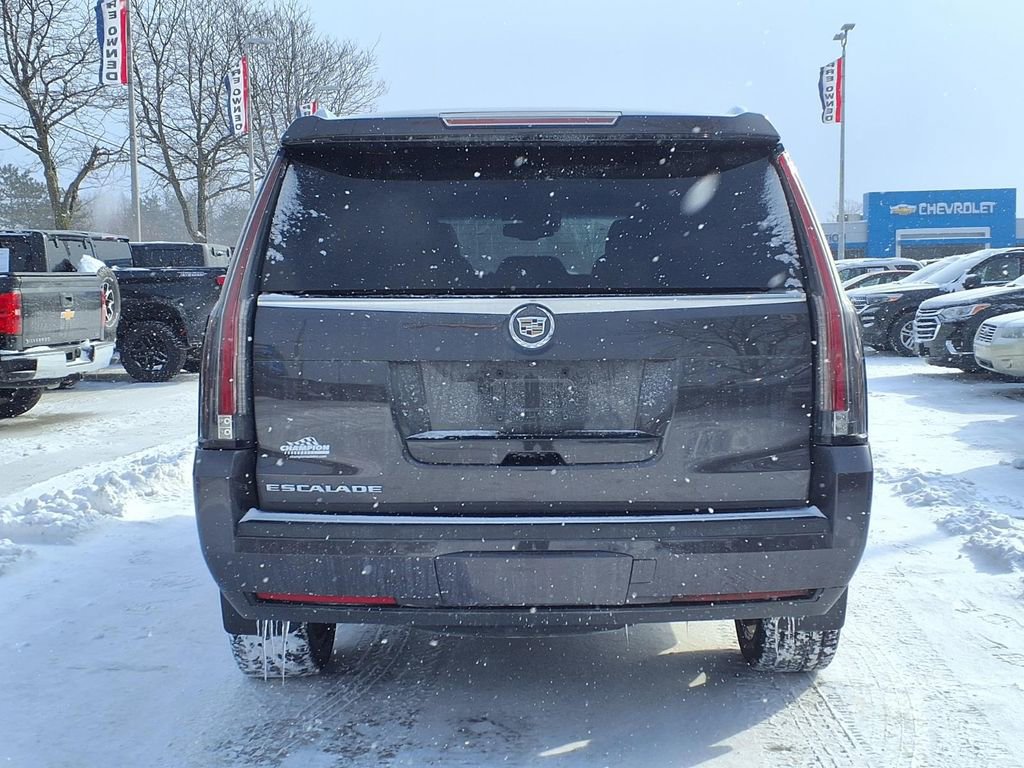 Used 2015 Cadillac Escalade Luxury image 5