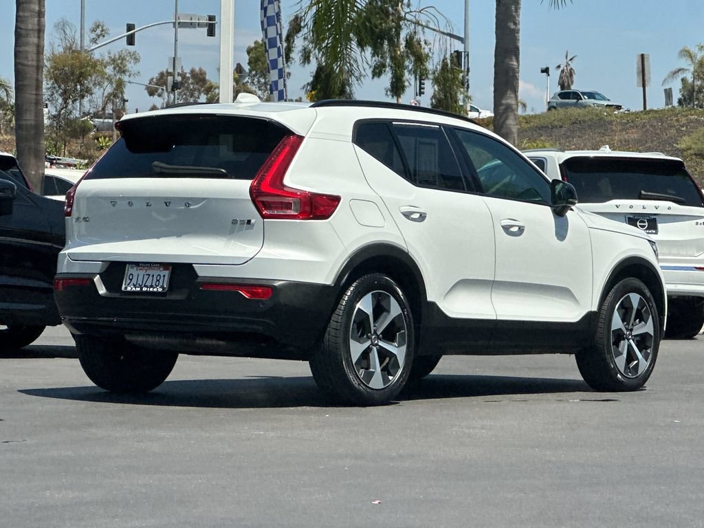 Certified 2023 Volvo XC40 B5 Plus w/ Protection Package Premier AWD/4WD image 5