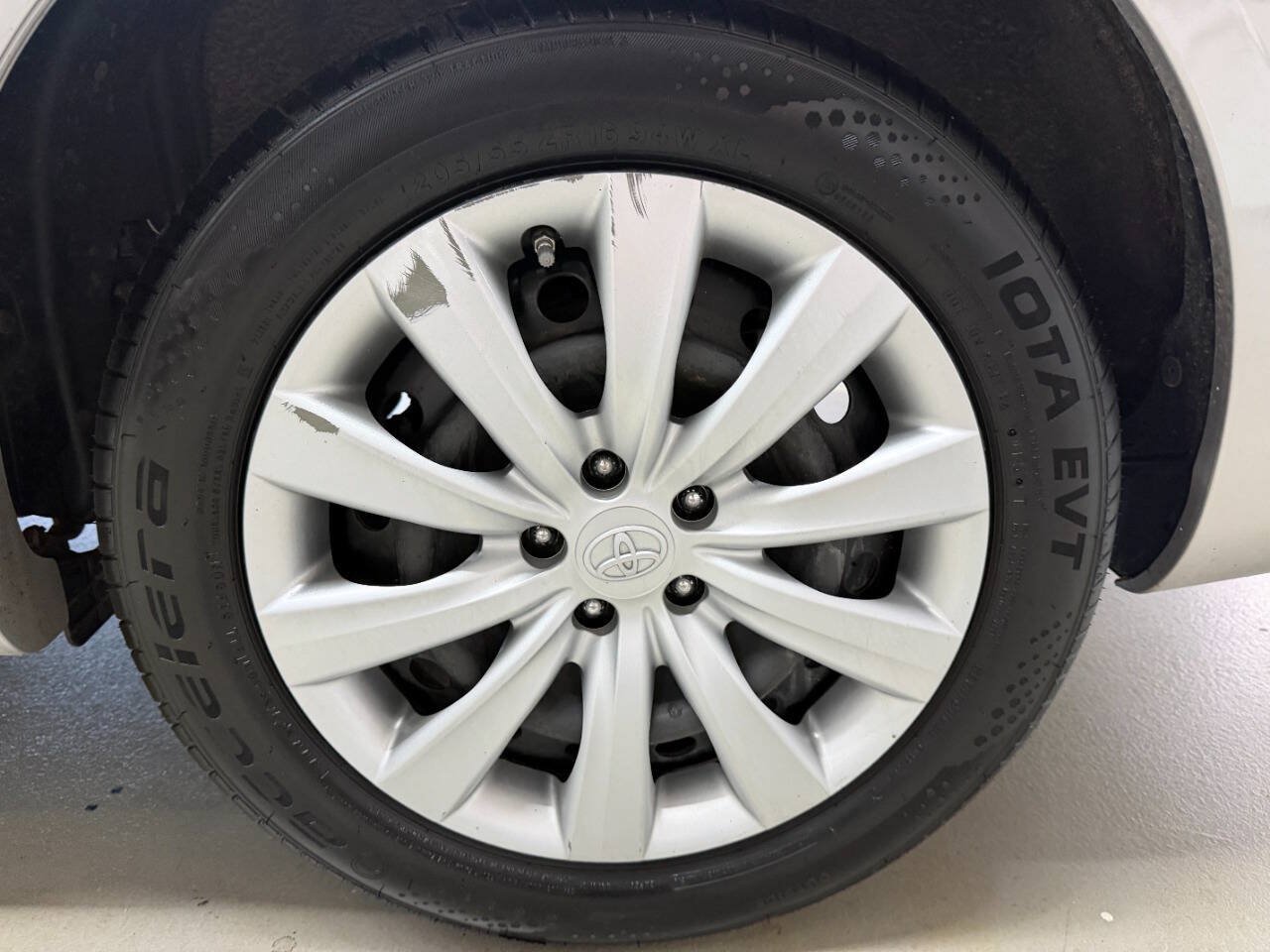 Used 2012 Toyota Corolla LE FWD image 26