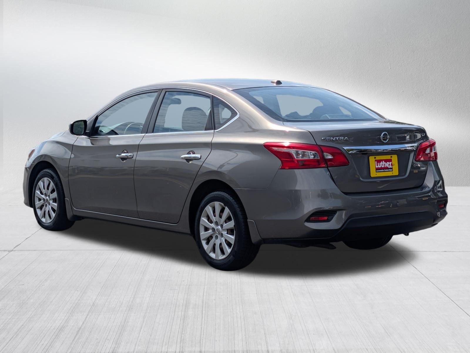 Used 2017 Nissan Sentra SV w/ All Weather Package FWD image 5