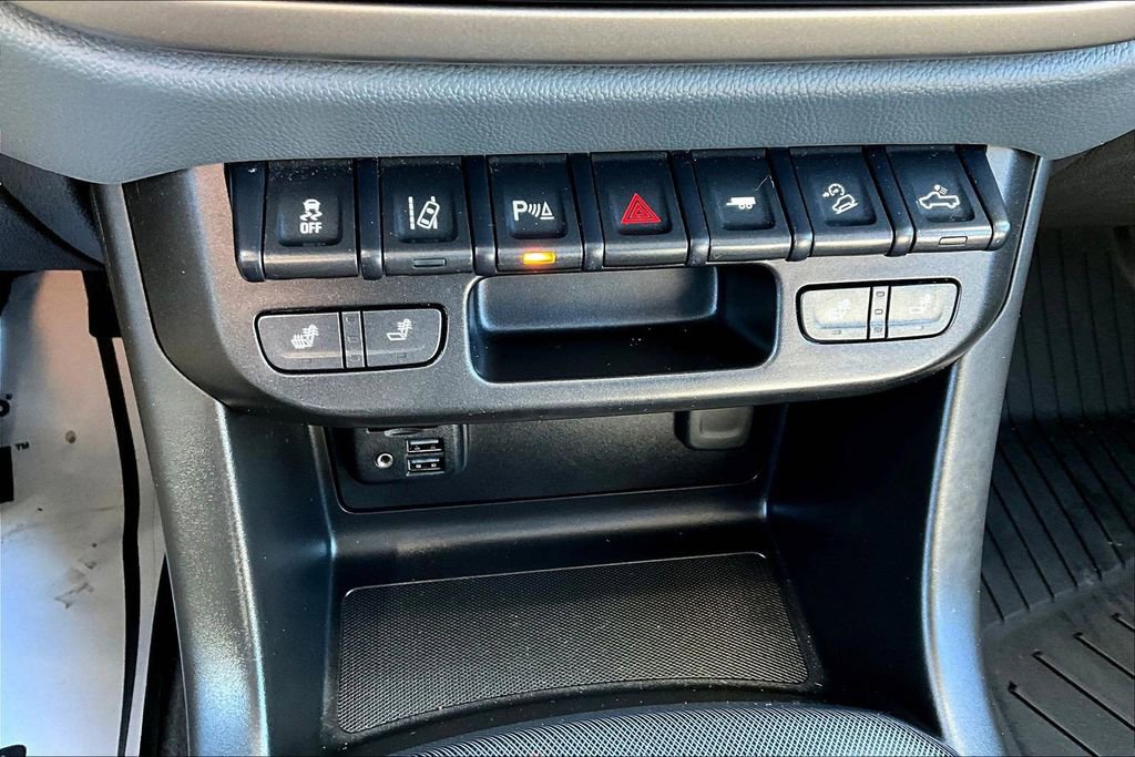 Used 2021 Chevrolet Colorado Z71 w/ Safety Package image 16