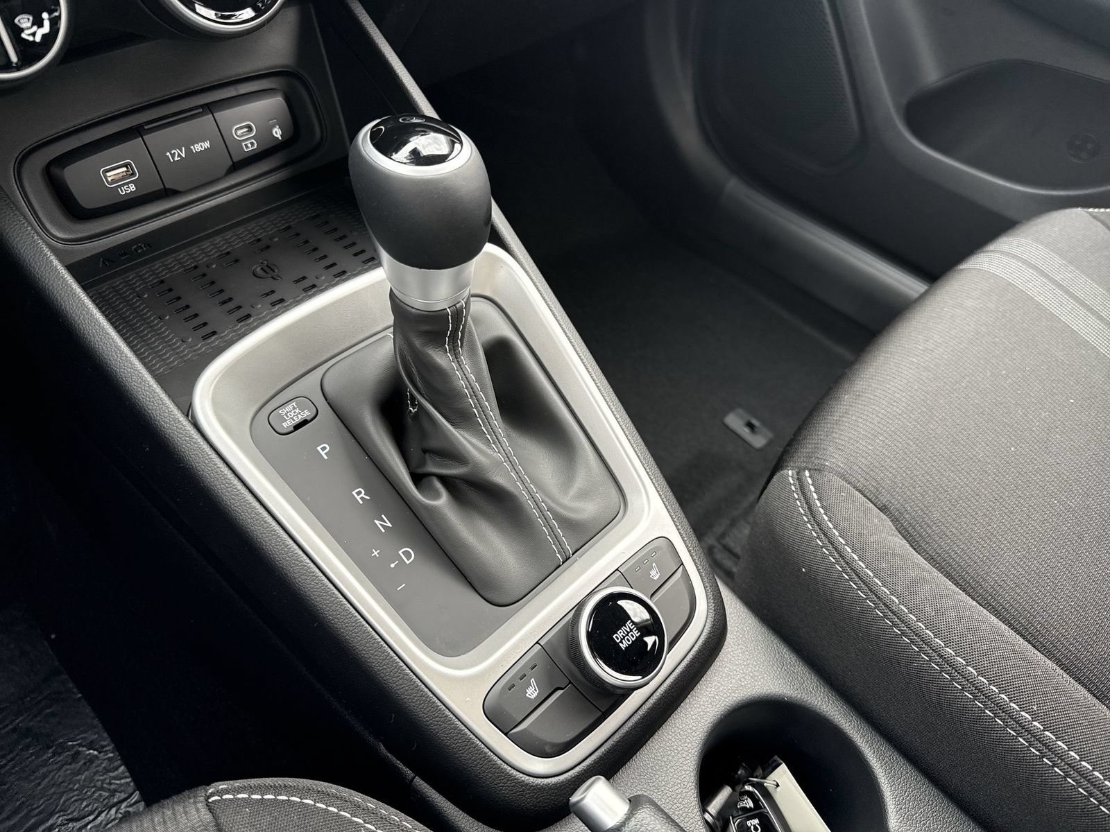 New 2026 Hyundai Venue SEL FWD image 21